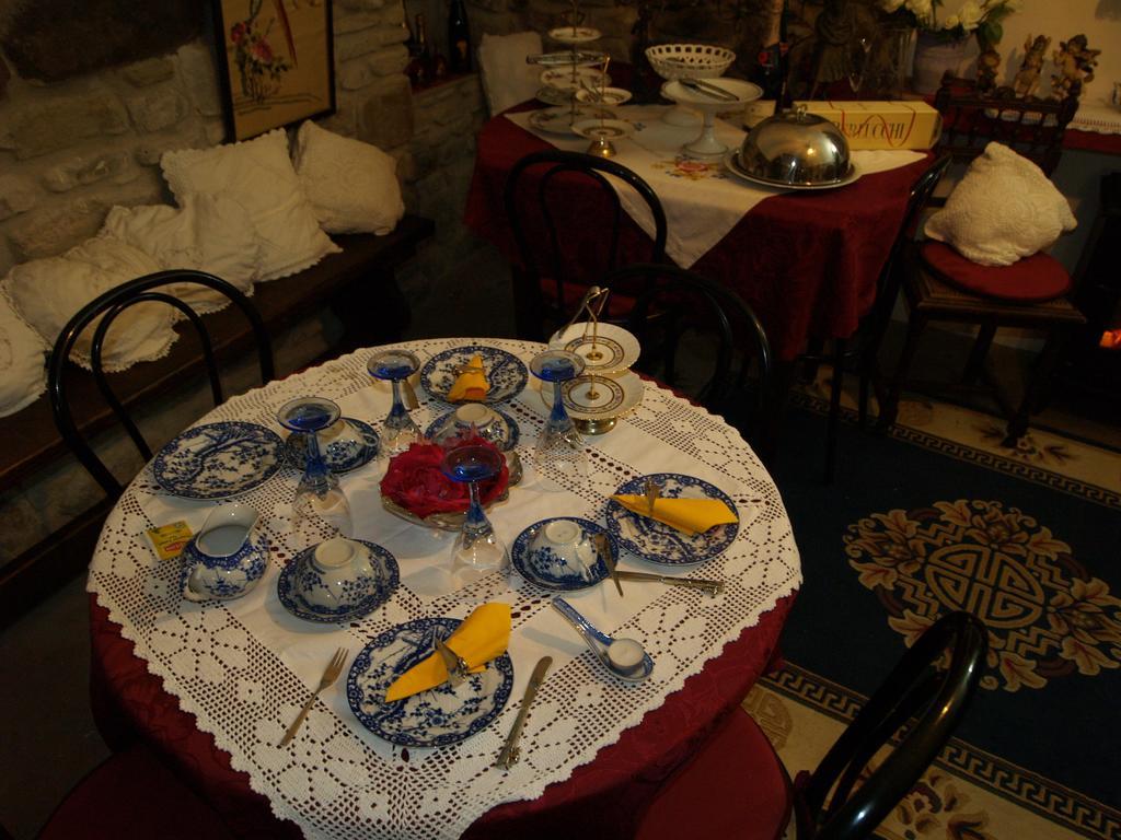 Le Petit Chateau Bed and Breakfast Dolceacqua Buitenkant foto