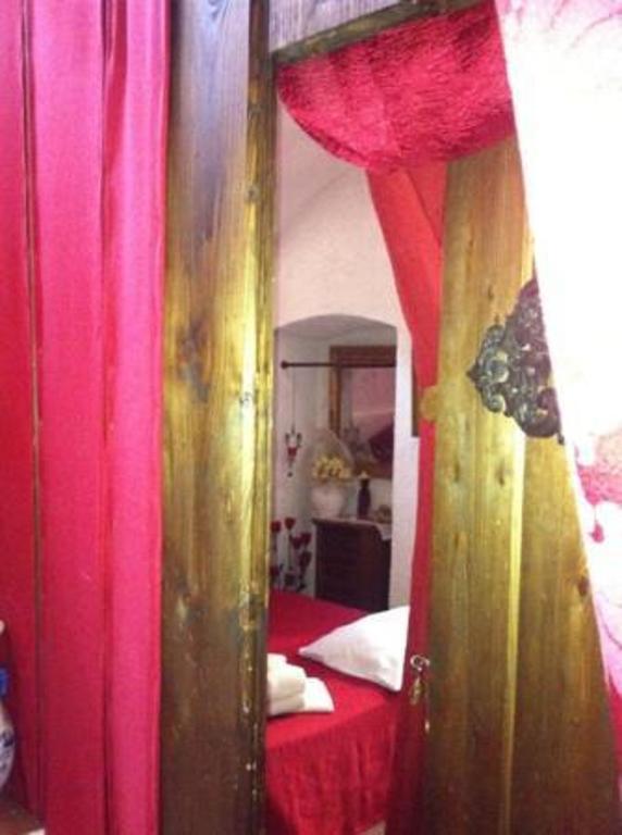 Le Petit Chateau Bed and Breakfast Dolceacqua Kamer foto